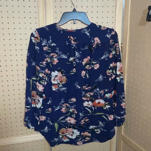 Fun2fun gorgeous floral size XS shirt blouse nwot - Picture 3 of 4